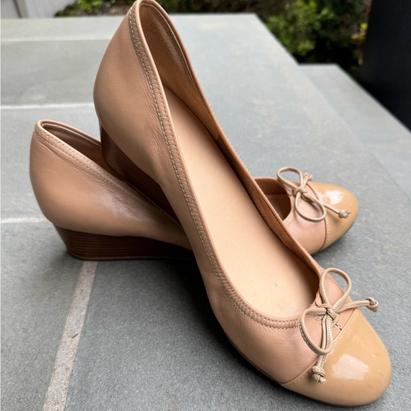 Cole Haan Shoes - Cole Haan Collab Tan Wedge Rounded Toe and Bow Nopp Fairy Patent Leather - 9.5
